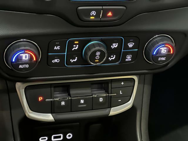 2022 GMC Terrain Vehicle Photo in Roslyn, NY 11576