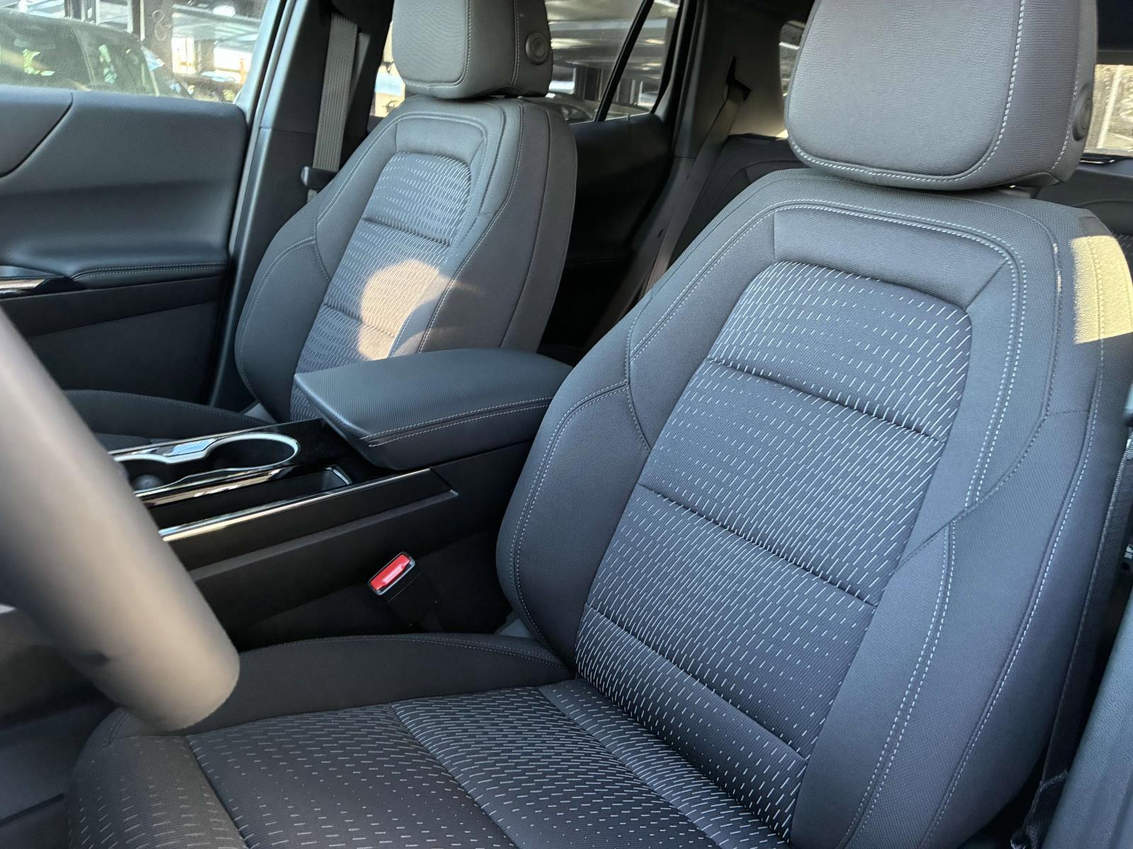 2025 Chevrolet Equinox Vehicle Photo in LOS ANGELES, CA 90007-3794