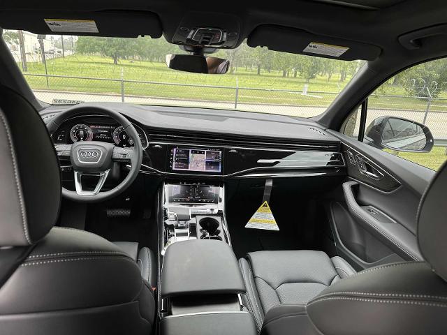 2025 Audi Q7 Vehicle Photo in HOUSTON, TX 77090