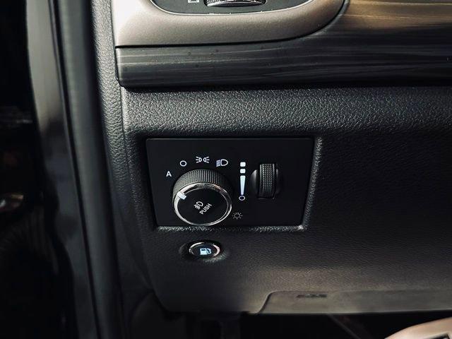 2021 Jeep Grand Cherokee Vehicle Photo in MEDINA, OH 44256-9631
