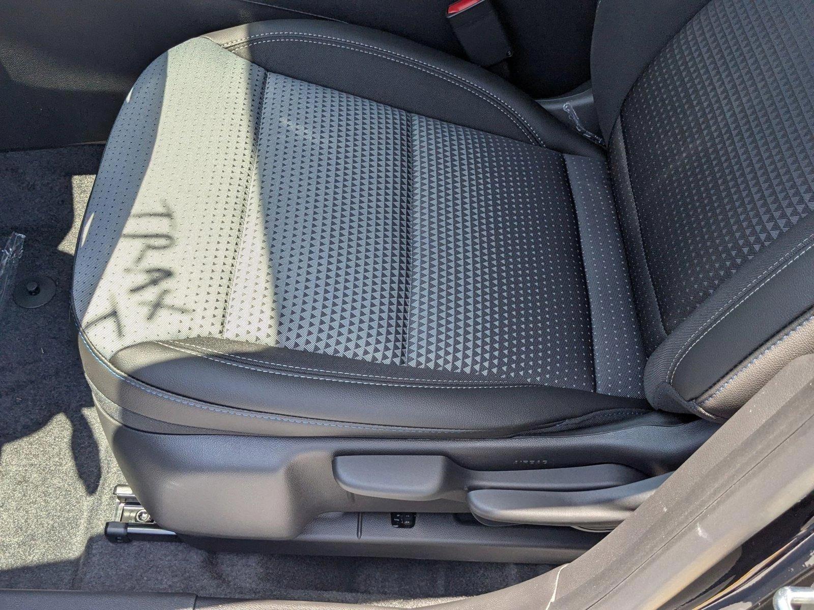2025 Chevrolet Trax Vehicle Photo in PEMBROKE PINES, FL 33024-6534