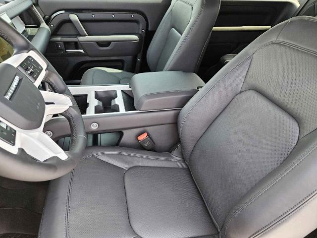 2025 Defender Vehicle Photo in AUSTIN, TX 78717