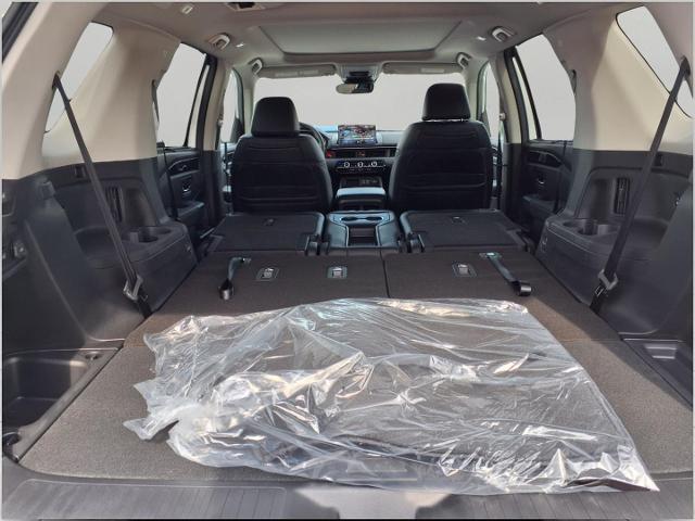 2025 Honda Pilot Vehicle Photo in Oshkosh, WI 54904
