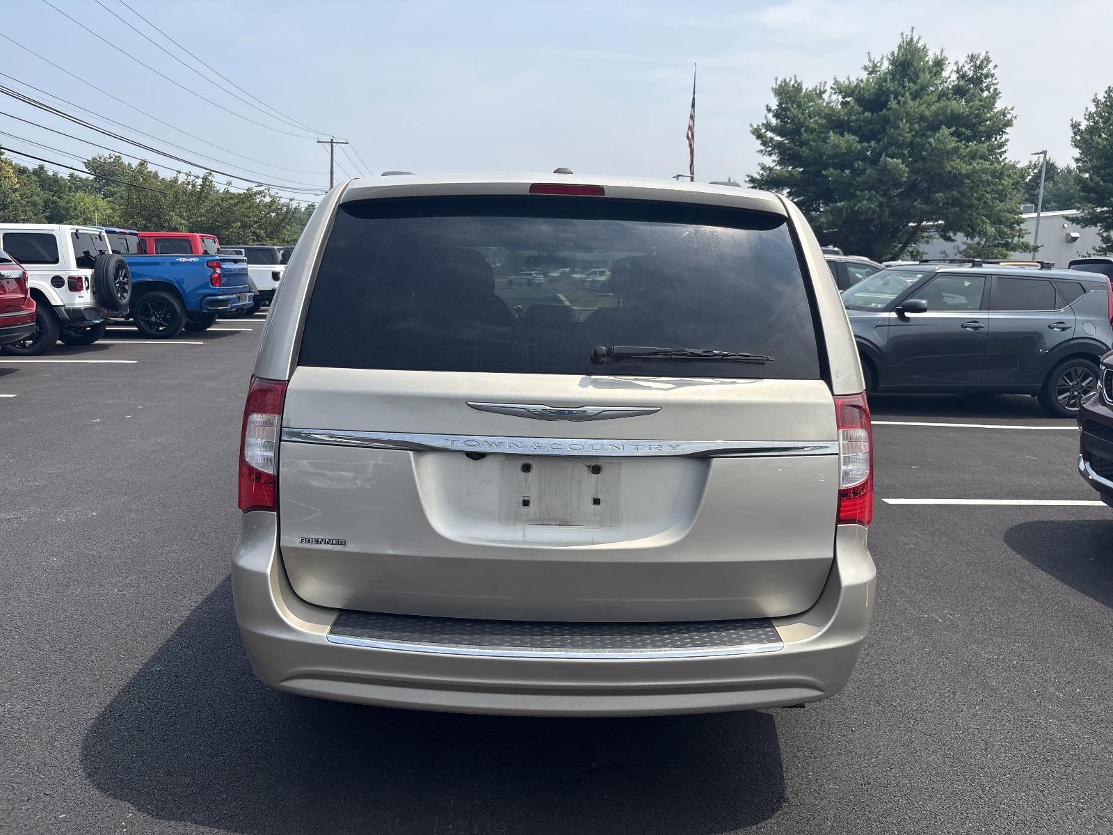2014 Chrysler Town & Country Vehicle Photo in Mechanicsburg, PA 17050-1707