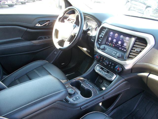 2023 GMC Acadia Vehicle Photo in LOWELL, MA 01852-4336