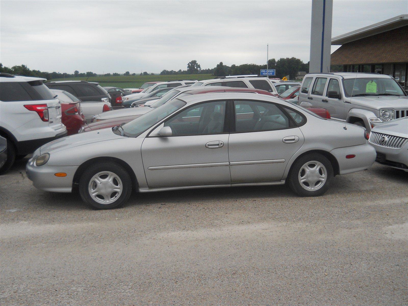 Used 1998 Ford Taurus SE with VIN 1FAFP52U4WG140920 for sale in Delavan, IL