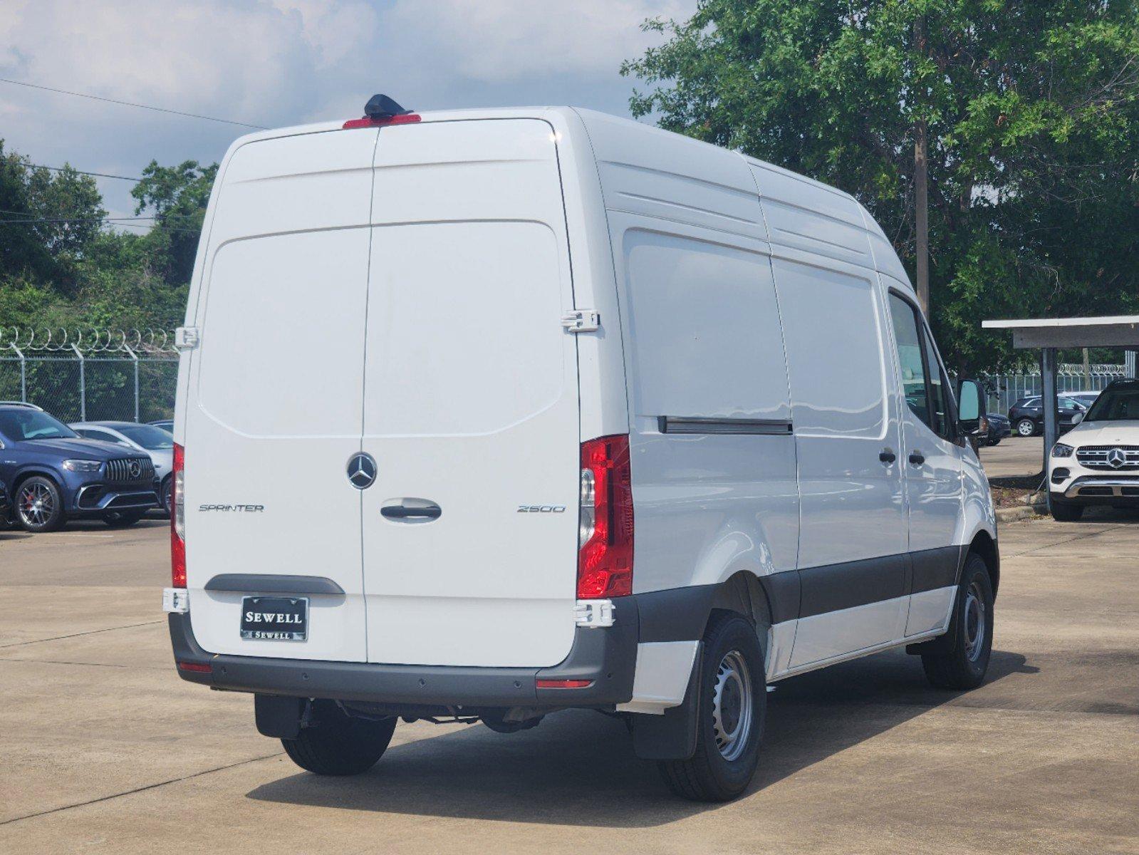 2024 Mercedes-Benz Sprinter Cargo Van Vehicle Photo in HOUSTON, TX 77079