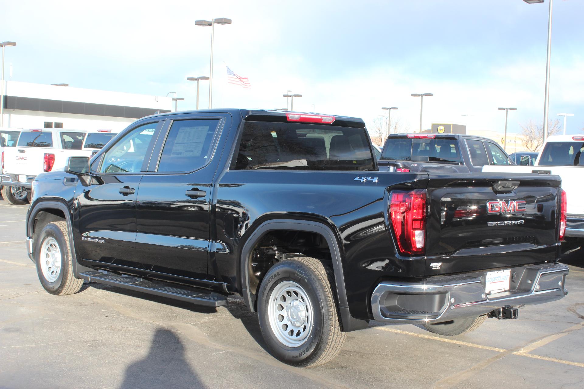 2025 GMC Sierra 1500 Vehicle Photo in AURORA, CO 80012-4011