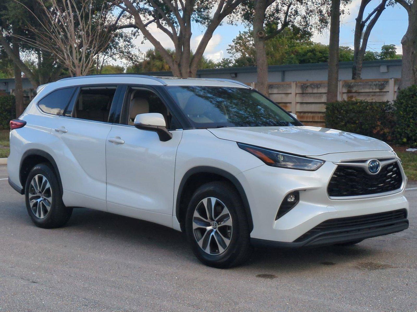 2022 Toyota Highlander Vehicle Photo in West Palm Beach, FL 33417