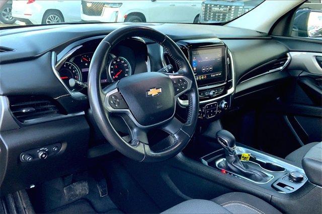 2021 Chevrolet Traverse Vehicle Photo in TOPEKA, KS 66609-0000