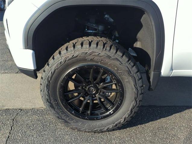 2025 GMC Sierra 1500 Vehicle Photo in PASADENA, CA 91107-3803