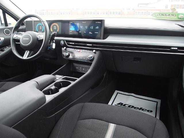 2024 Hyundai Sonata Hybrid Vehicle Photo in MADISON, IN 47250-1611