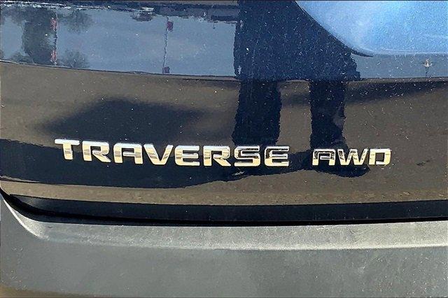 2022 Chevrolet Traverse Vehicle Photo in TOPEKA, KS 66609-0000