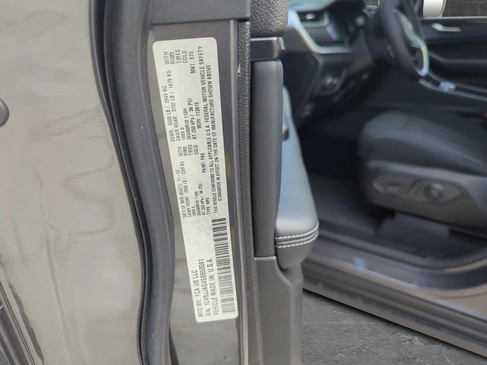 2025 Jeep Grand Cherokee L Vehicle Photo in Pembroke Pines, FL 33027