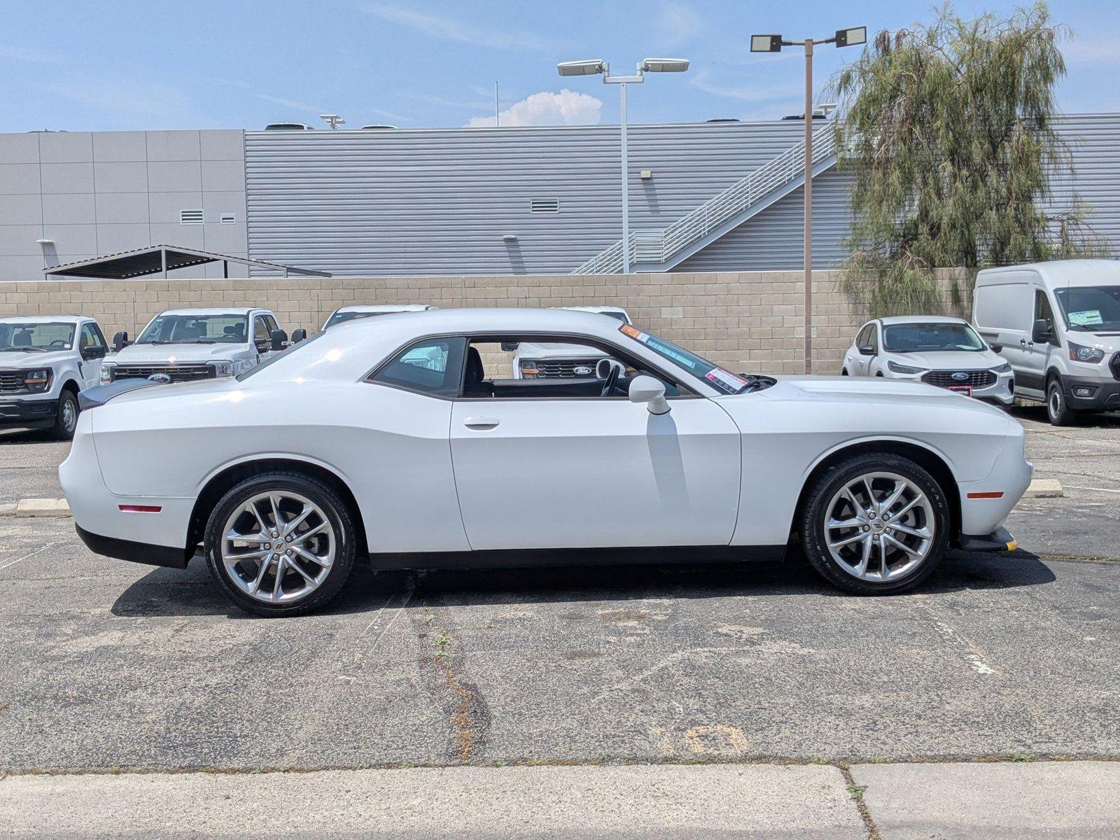 2023 Dodge Challenger Vehicle Photo in Valencia, CA 91355