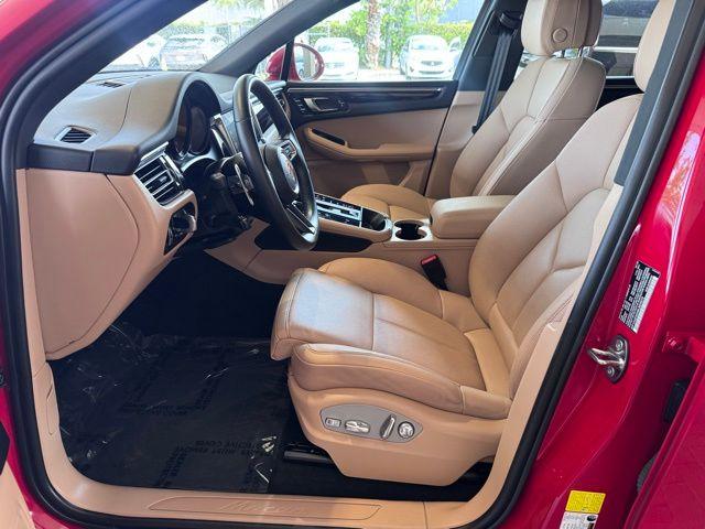 2022 Porsche Macan Vehicle Photo in DELRAY BEACH, FL 33483-3294