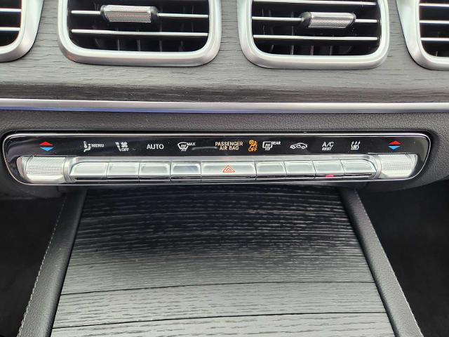 2025 Mercedes-Benz GLE Vehicle Photo in HOUSTON, TX 77079