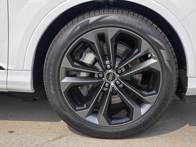 2025 Audi Q7 Vehicle Photo in SUGAR LAND, TX 77478