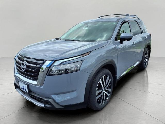 2025 Nissan Pathfinder Vehicle Photo in Oshkosh, WI 54904