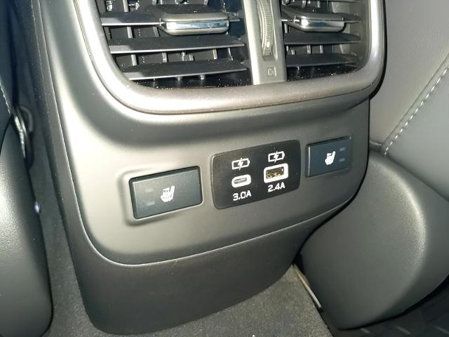 2025 Subaru Outback Vehicle Photo in Green Bay, WI 54304