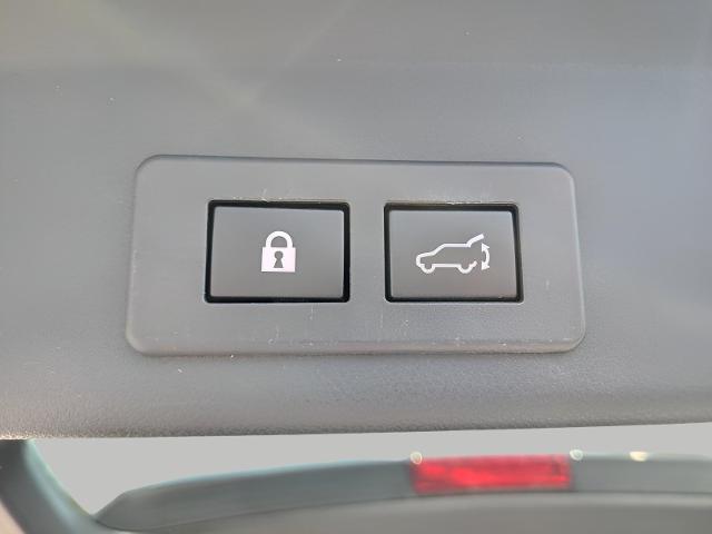 2020 Subaru Ascent Vehicle Photo in Green Bay, WI 54304
