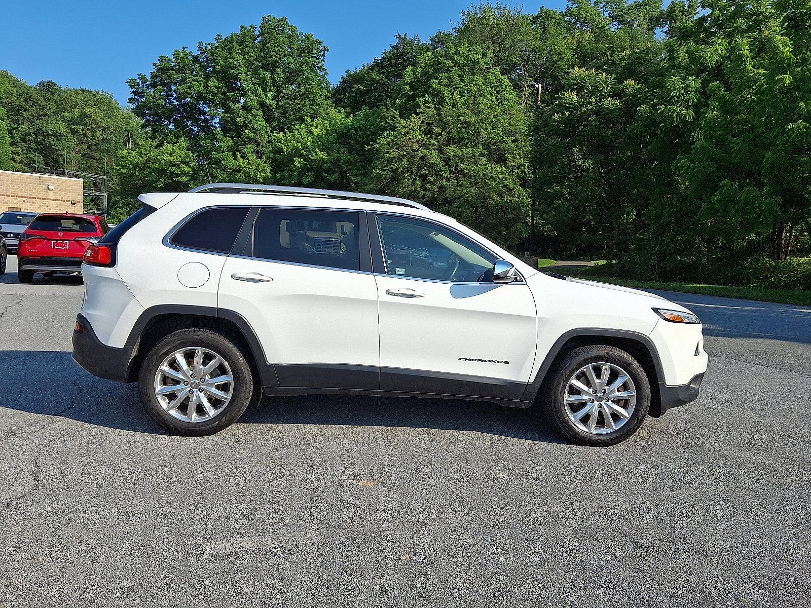 2016 Jeep Cherokee Vehicle Photo in Harrisburg, PA 17111