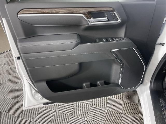 2025 GMC Sierra 1500 Vehicle Photo in GILBERT, AZ 85297-0402