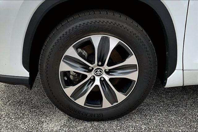 2023 Toyota Highlander Vehicle Photo in San Antonio, TX 78230