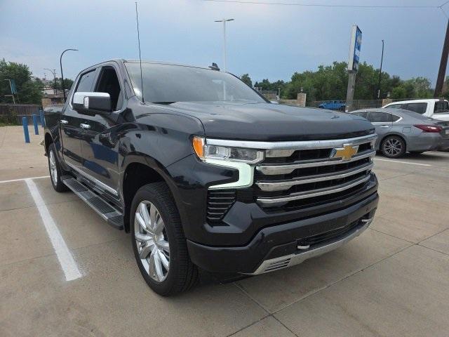2024 Chevrolet Silverado 1500 Vehicle Photo in ENGLEWOOD, CO 80113-6708