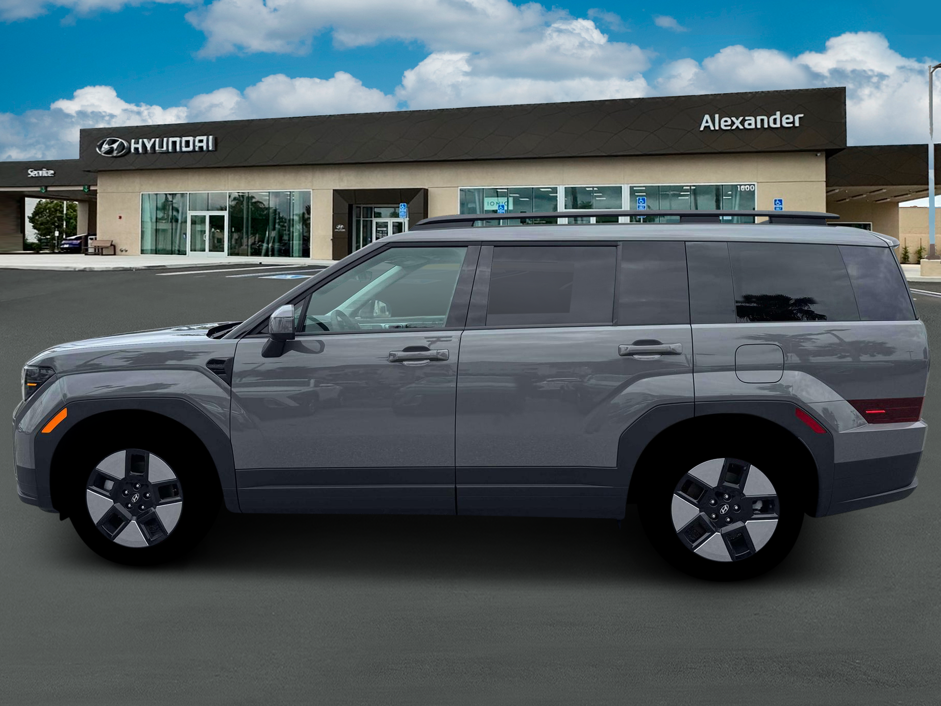 View vehicle photo 3