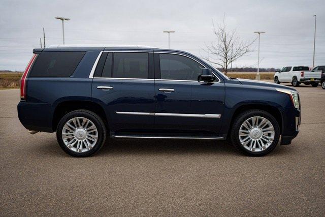 Used 2019 Cadillac Escalade Luxury with VIN 1GYS4BKJ9KR115204 for sale in Willmar, Minnesota