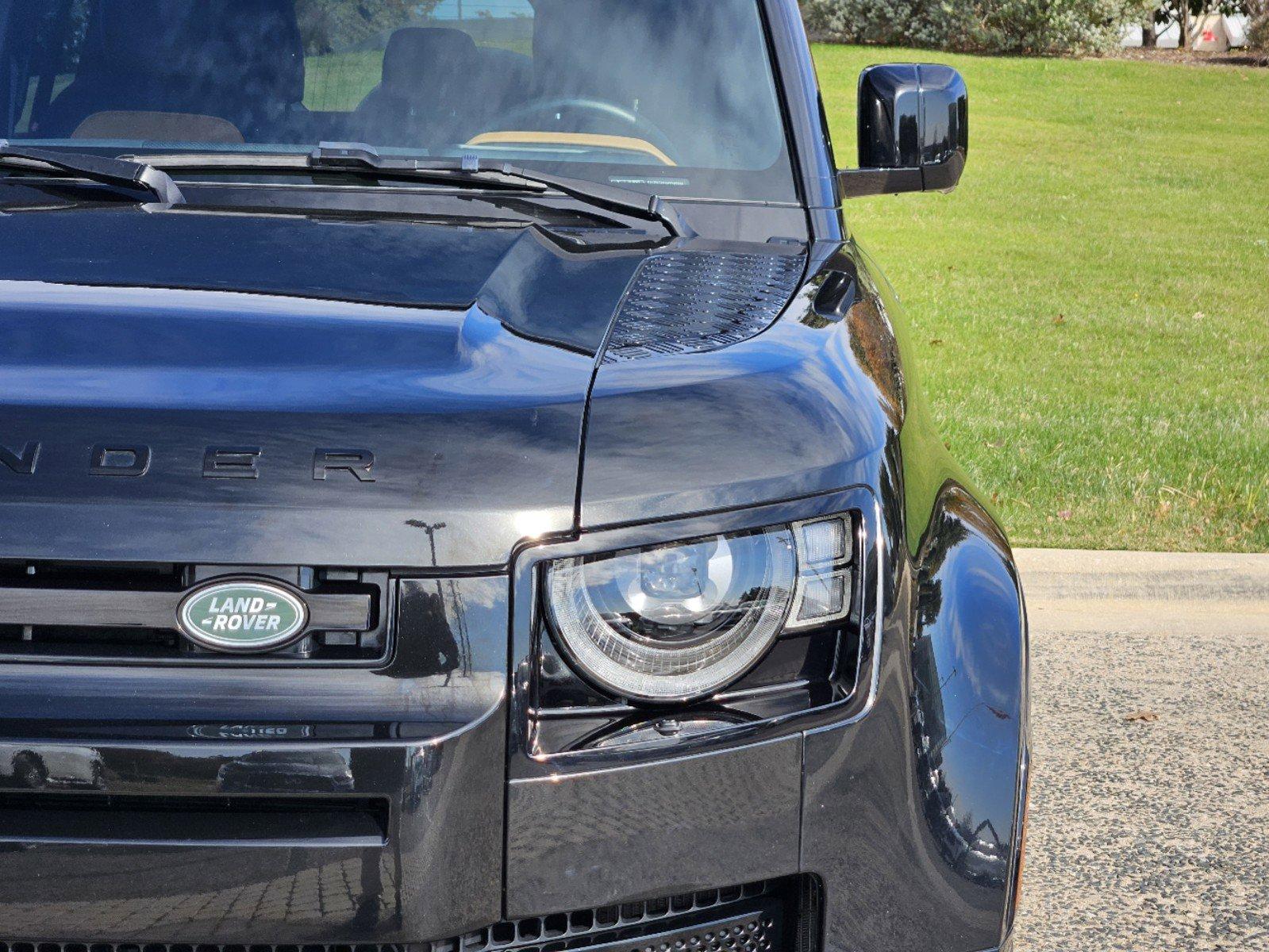 2024 Defender Vehicle Photo in FORT WORTH, TX 76132