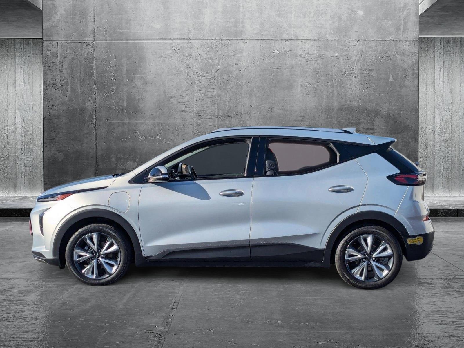 2022 Chevrolet Bolt EUV Vehicle Photo in VALENCIA, CA 91355-1705