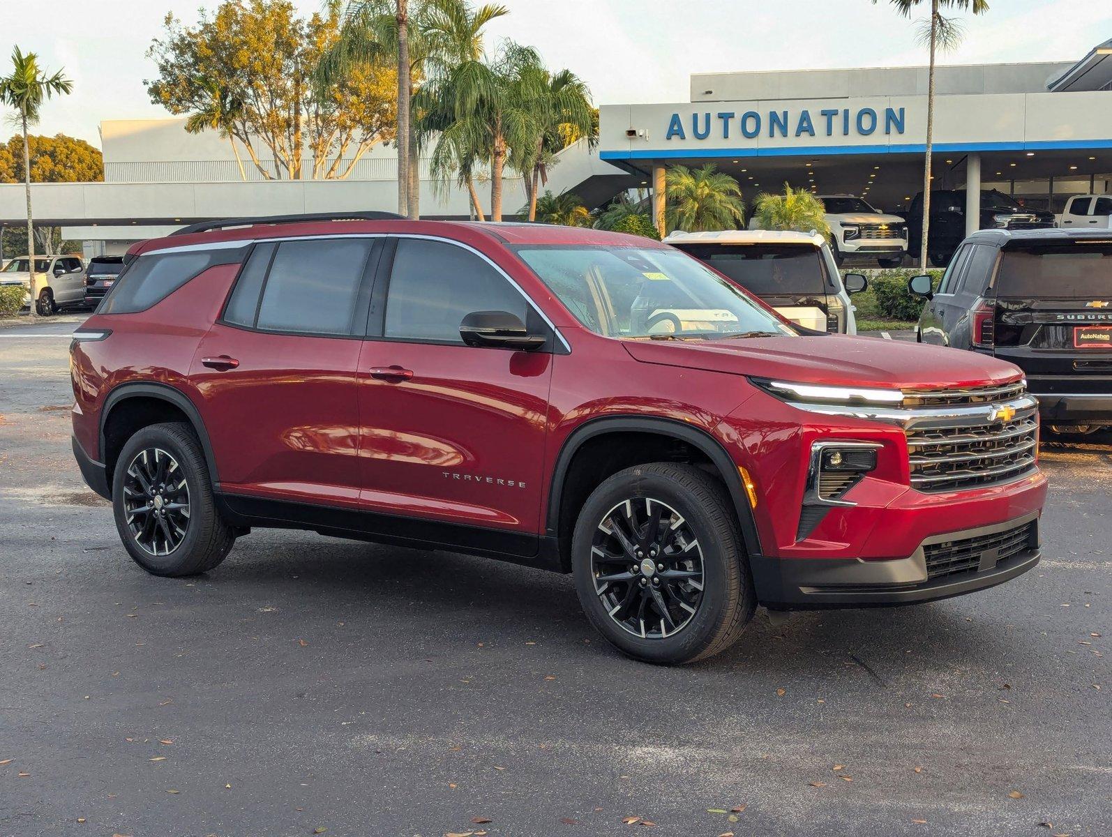 2025 Chevrolet Traverse Vehicle Photo in GREENACRES, FL 33463-3207