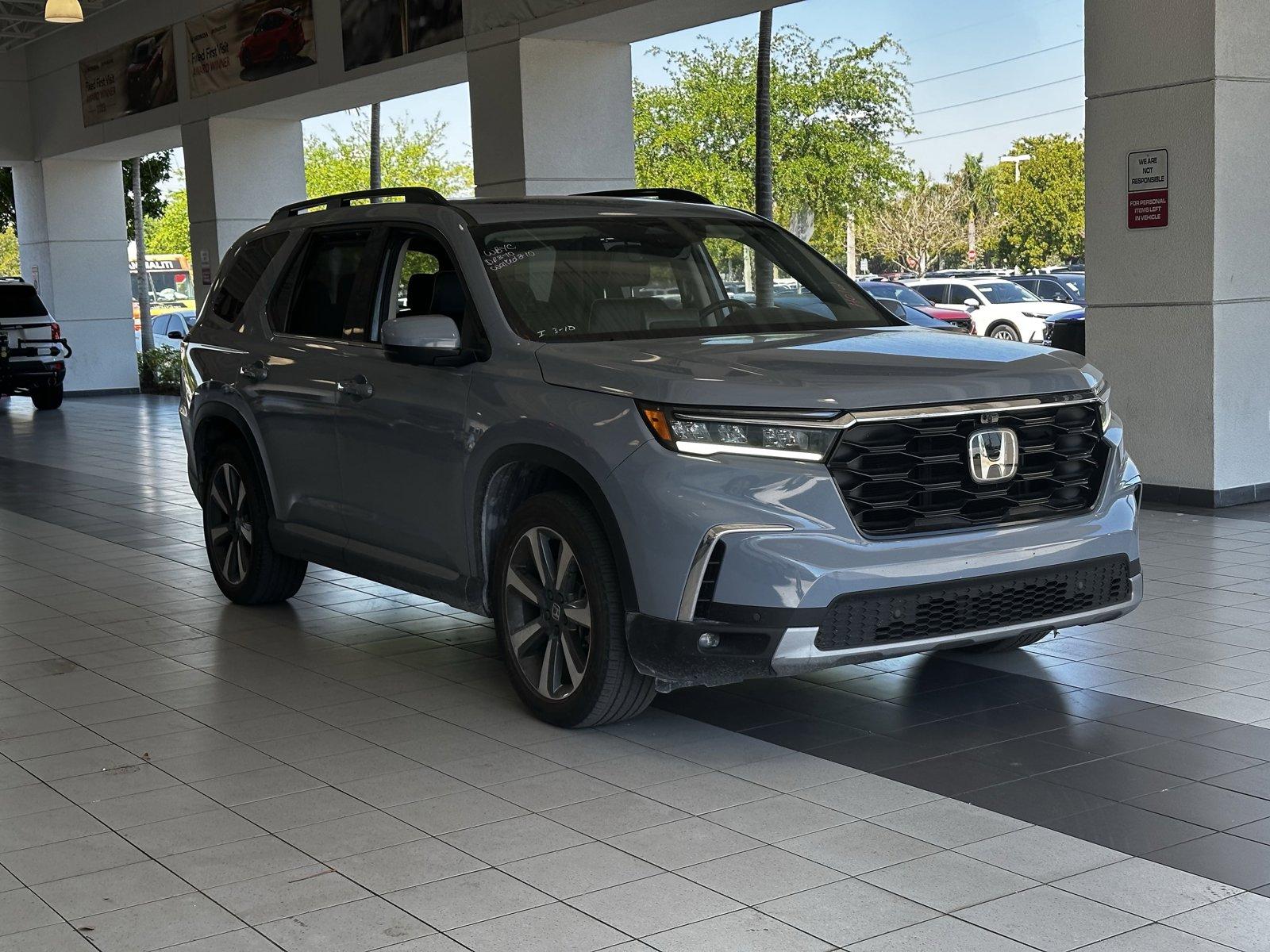 2024 Honda Pilot Vehicle Photo in Hollywood, FL 33021