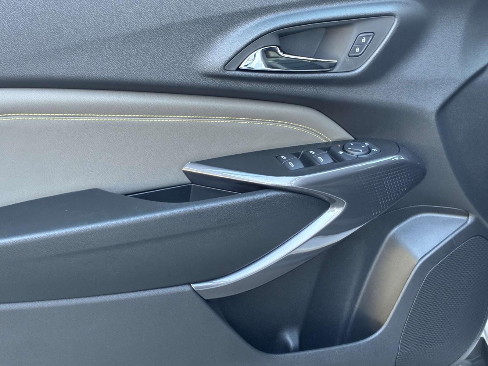 2025 Chevrolet Trax Vehicle Photo in LOS ANGELES, CA 90007-3794
