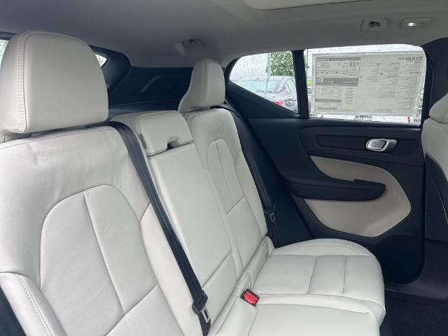 2025 Volvo XC40 Vehicle Photo in Grapevine, TX 76051