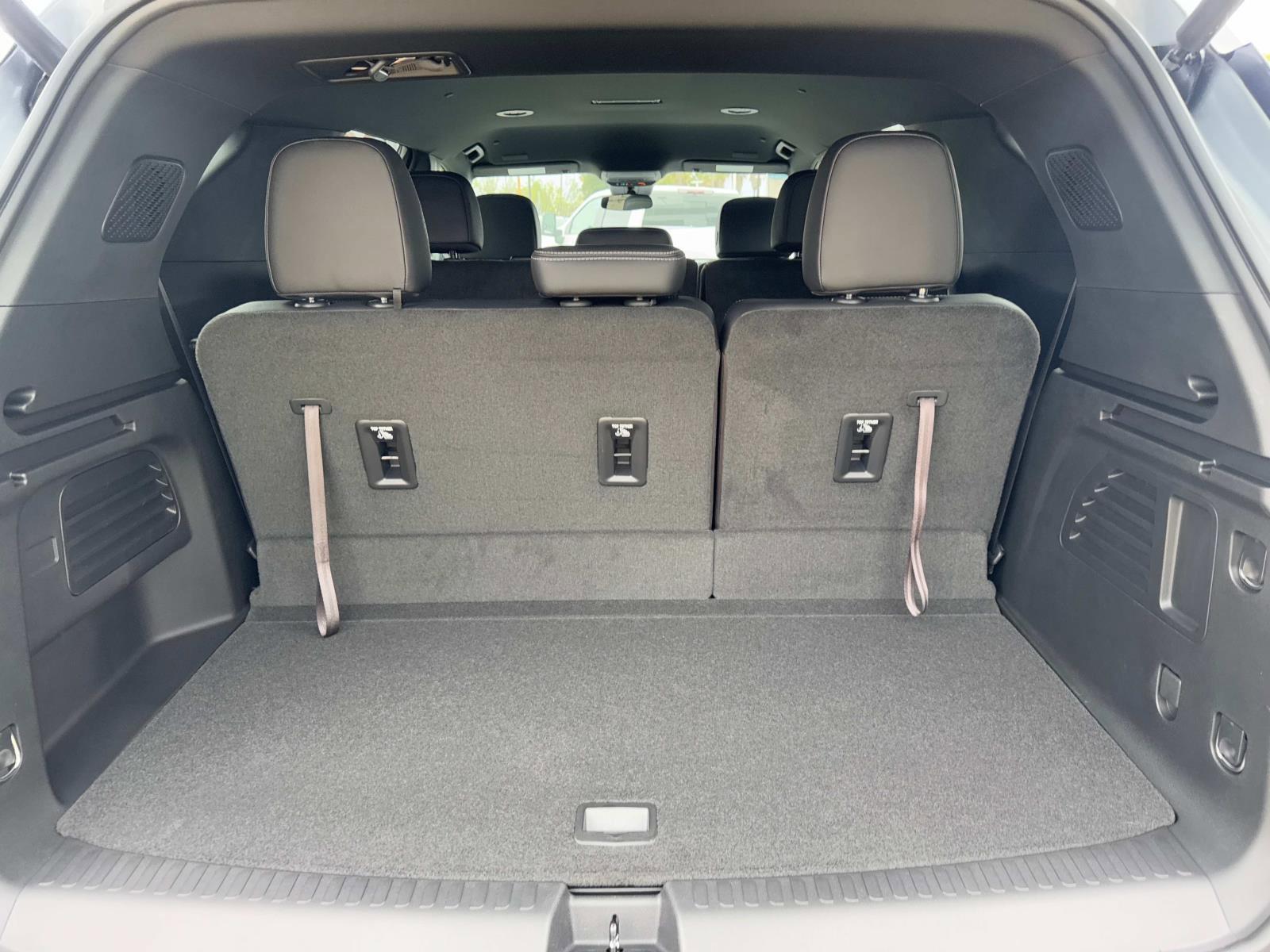 2025 Chevrolet Traverse Vehicle Photo in LOS ANGELES, CA 90007-3794
