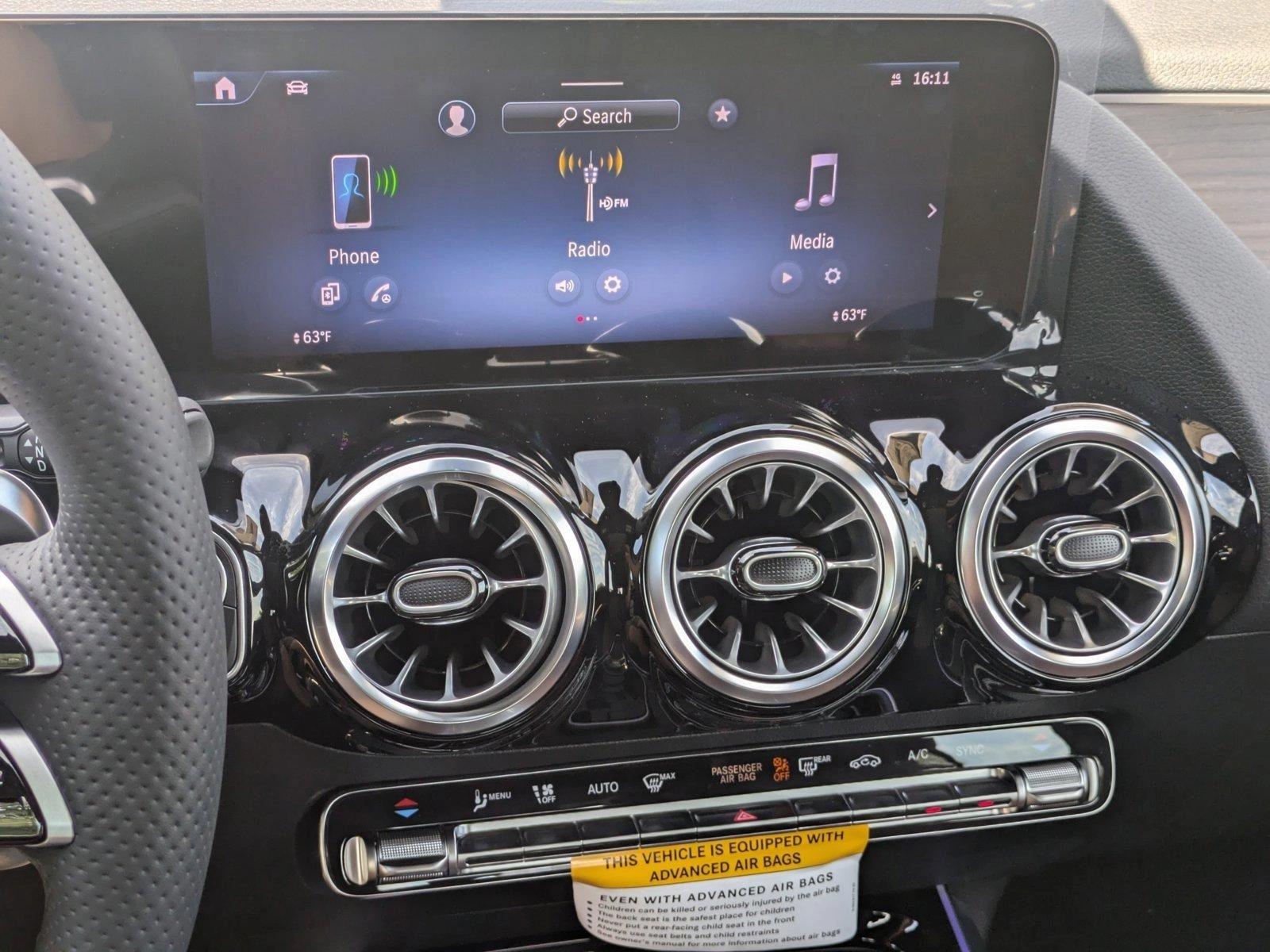 2025 Mercedes-Benz GLA Vehicle Photo in Sarasota, FL 34231