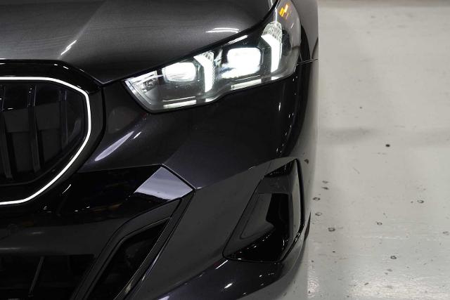 2024 BMW 530i xDrive Vehicle Photo in GRAPEVINE, TX 76051