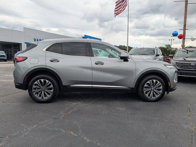 2024 Buick Envision Vehicle Photo in BRUNSWICK, GA 31525-1881