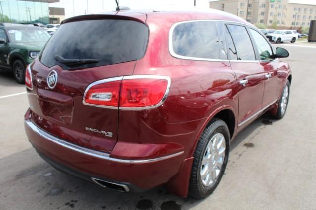 2016 Buick Enclave Vehicle Photo in Green Bay, WI 54304