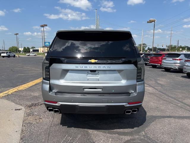 2025 Chevrolet Suburban Vehicle Photo in MANHATTAN, KS 66502-5036