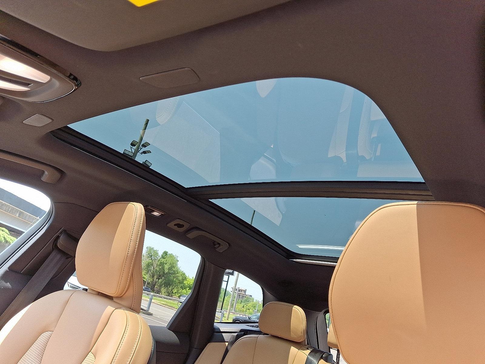 2022 Volvo XC60 Vehicle Photo in Trevose, PA 19053