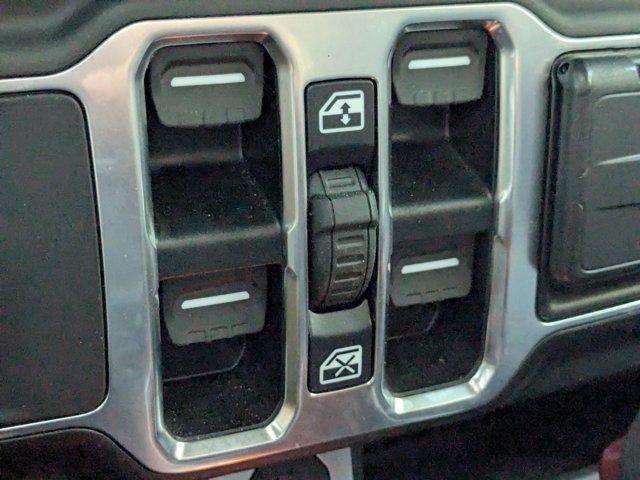 2023 Jeep Gladiator Vehicle Photo in BRUNSWICK, GA 31525-1881