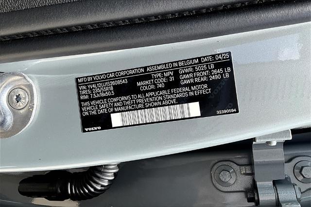 2025 Volvo XC40 Vehicle Photo in Grapevine, TX 76051
