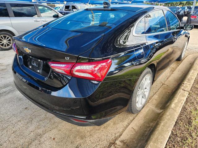 2022 Chevrolet Malibu Vehicle Photo in DENTON, TX 76210-9321