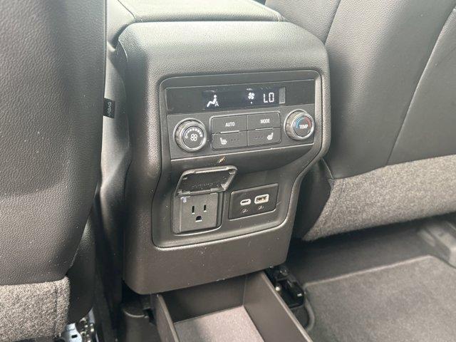 2023 GMC Acadia Vehicle Photo in LEOMINSTER, MA 01453-2952