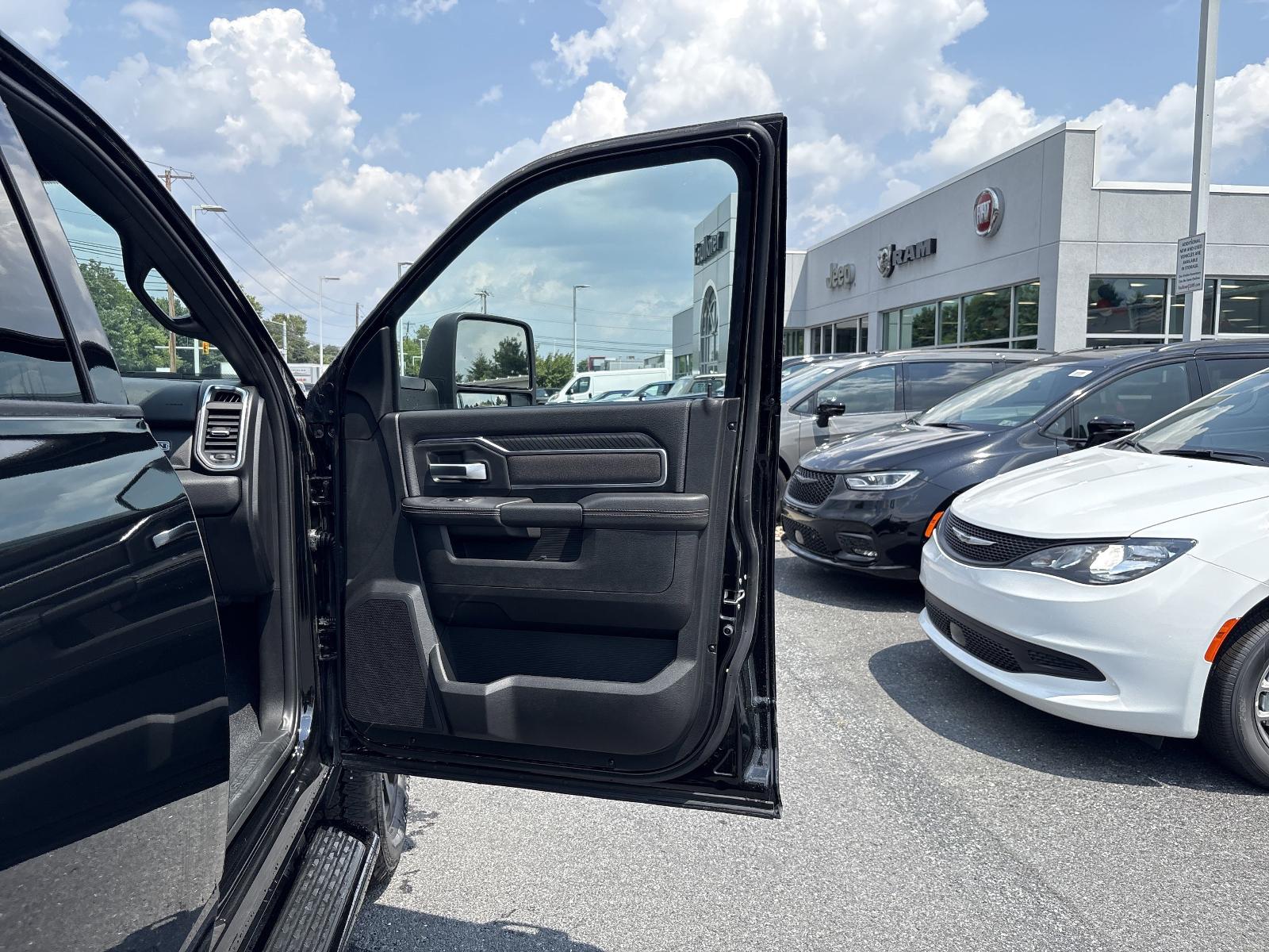 2025 Ram 2500 Vehicle Photo in Mechanicsburg, PA 17050-1707