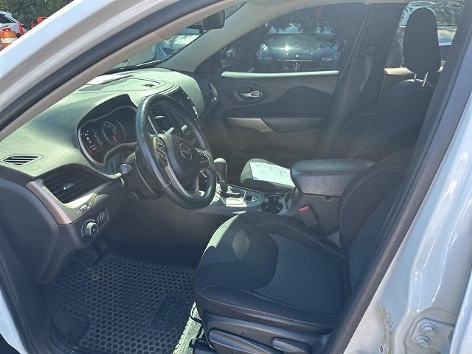 2017 Jeep Cherokee Vehicle Photo in Willow Grove, PA 19090